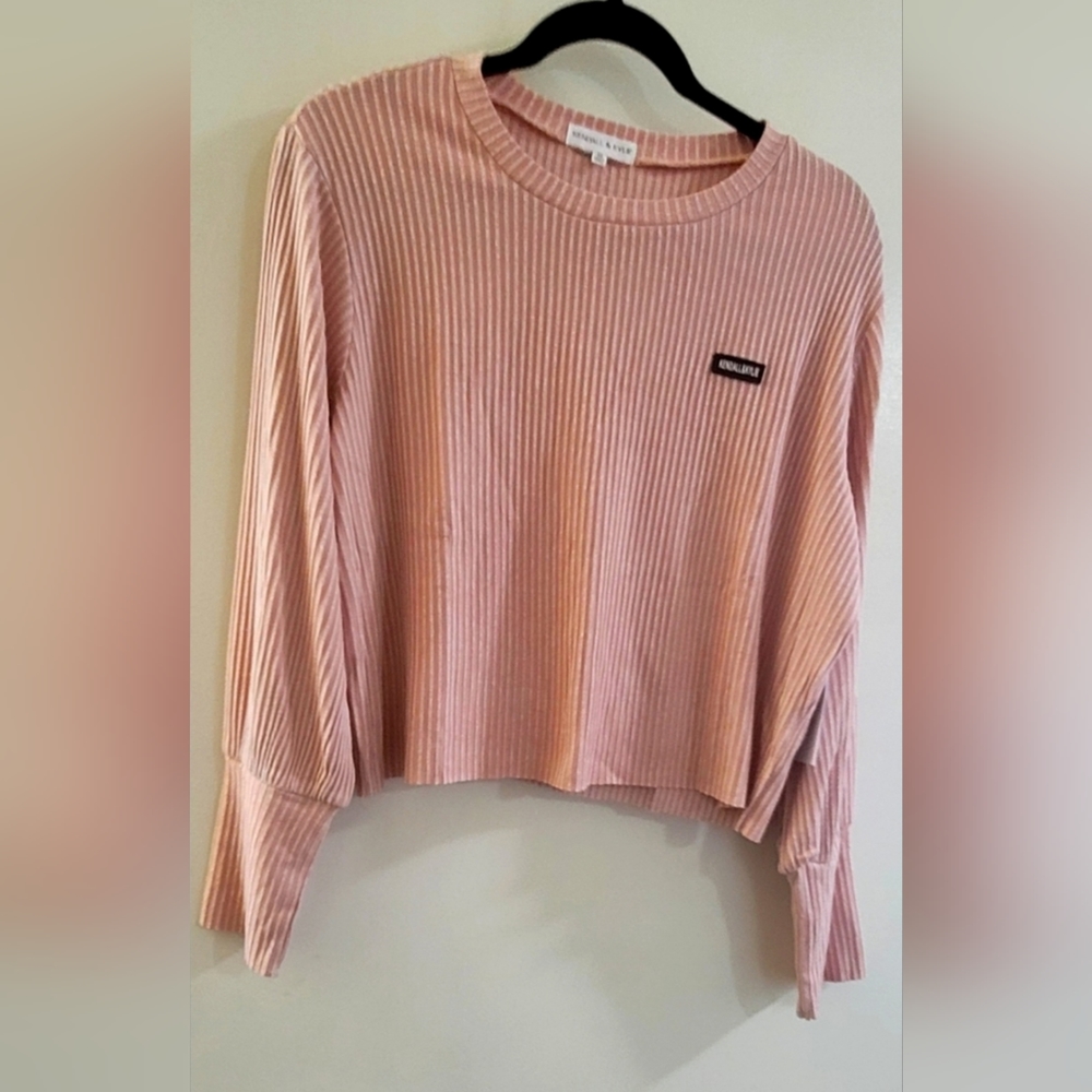 NWT KENDALL +KYLIE  ribbed knit cropped sweatshirt